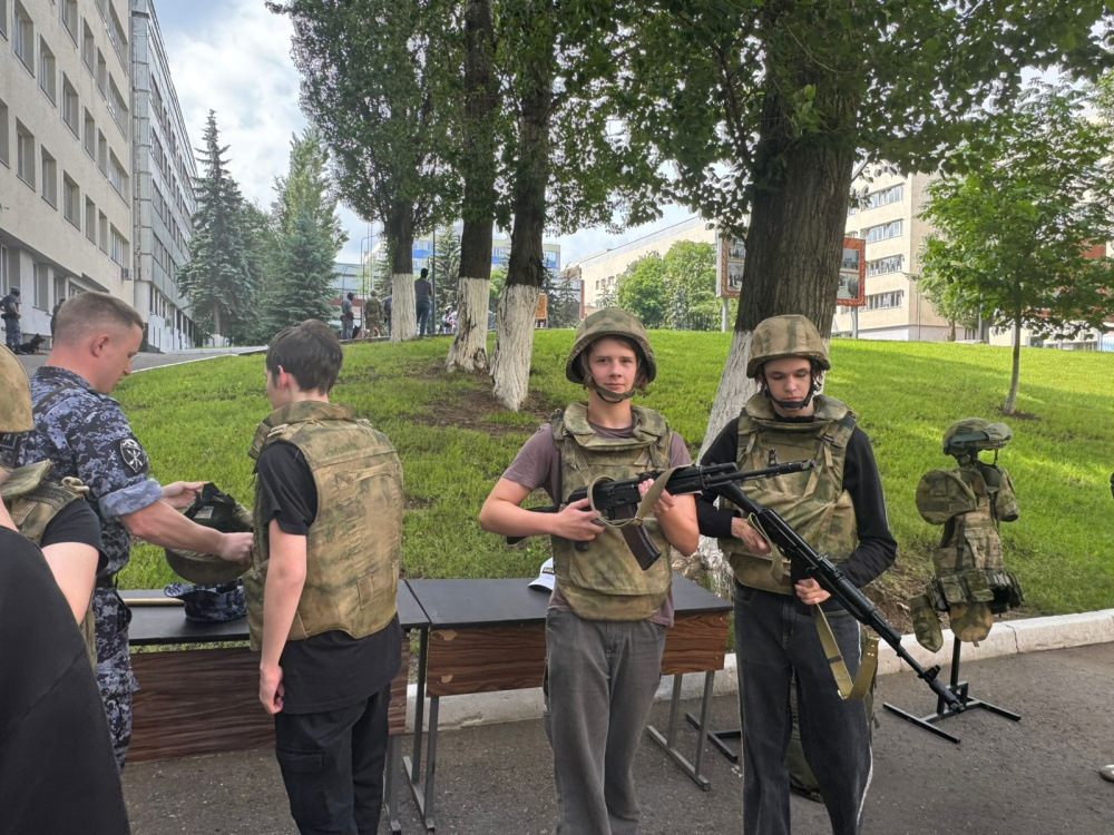 В РОСБИОТЕХе прошел курс начальной военной подготовки