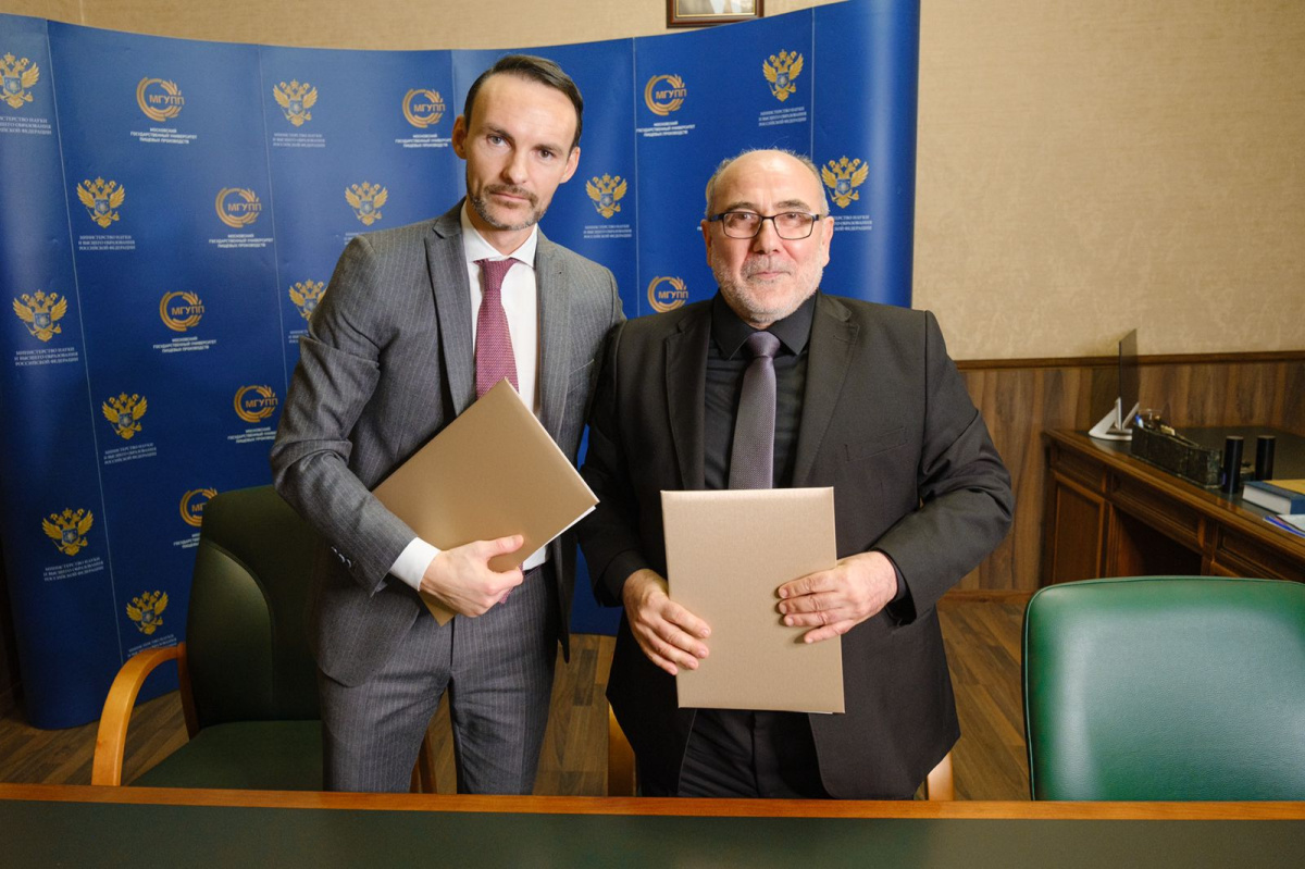 Делегация из Сирийской Арабской Республики во главе с ректором университета Дамаска посетила МГУПП Делегация из Сирийской Арабской Республики во главе с ректором университета Дамаска посетила МГУПП