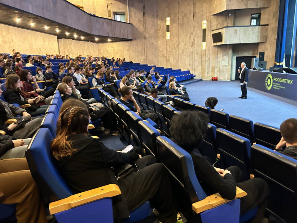 Первокурсники РОСБИОТЕХа прошли инструктаж по безопасности проживания в общежитиях