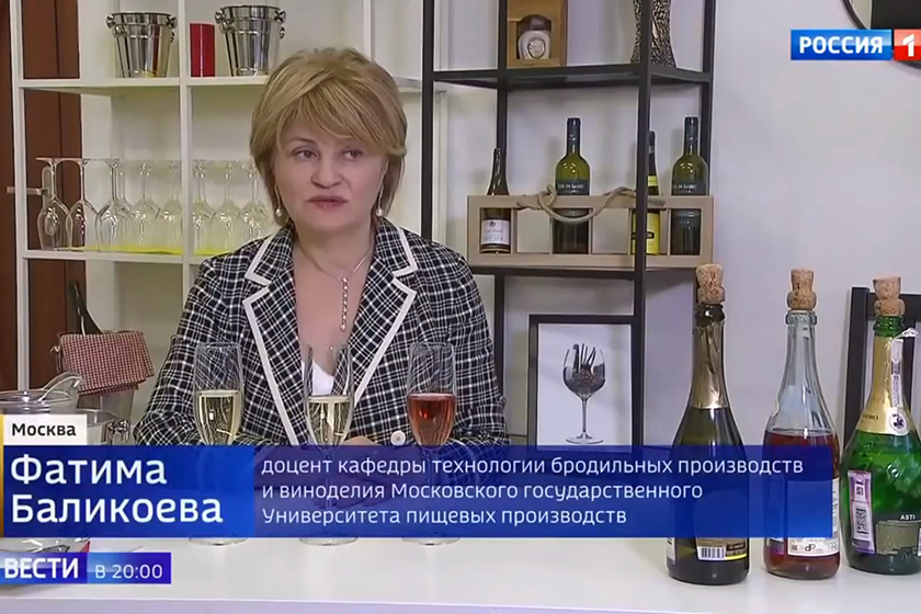 Выбираем шампанское к новогоднему столу Выбираем шампанское к новогоднему столу